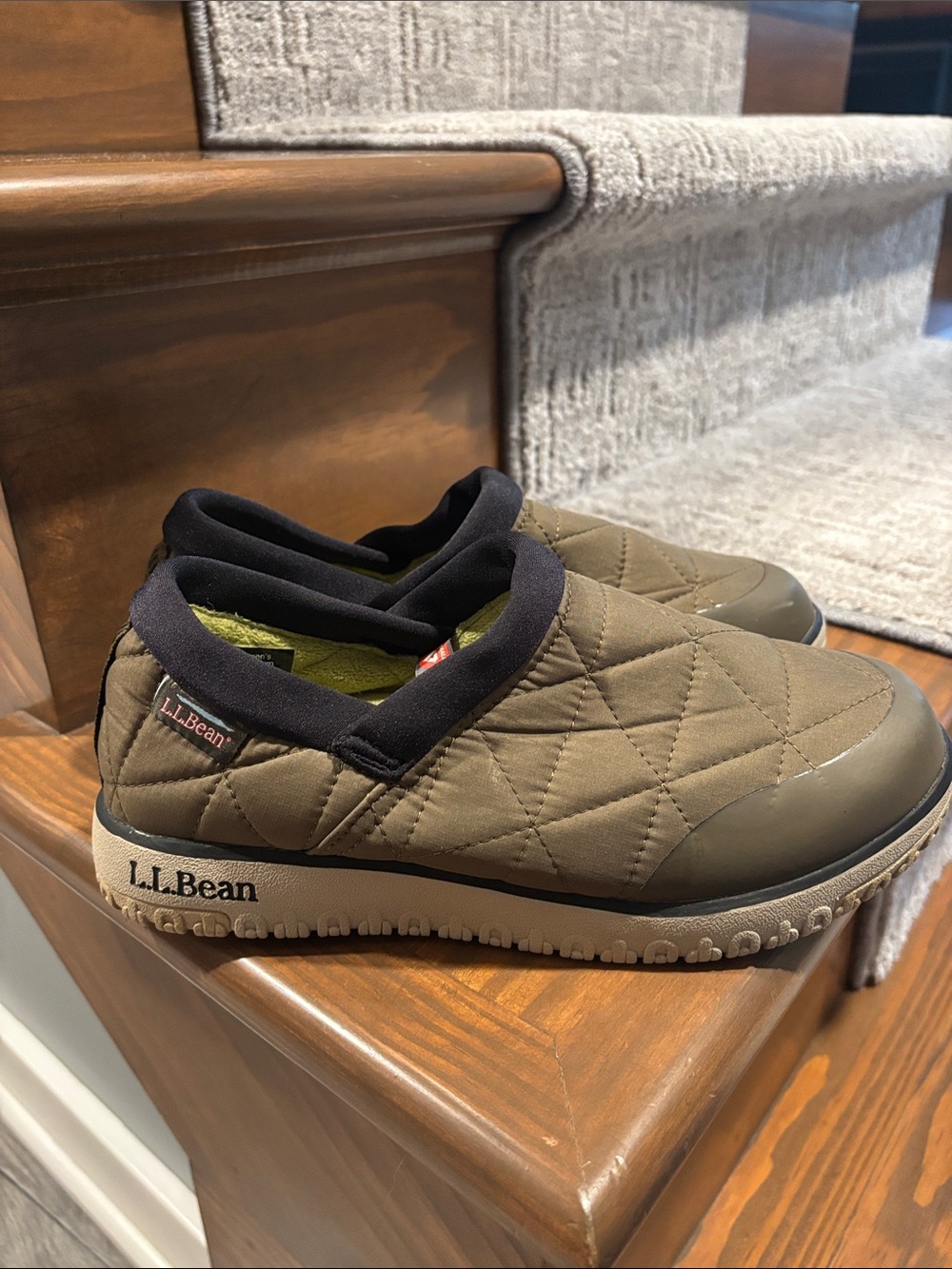 L.L. Bean Quilted Slip-On Moccasins in Olive with Black Trim Size 6